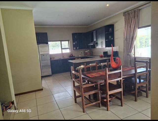 5 BEDROOM HOUSE FOR SALE IN KYALAMI HILLS